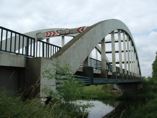 36. sz. főúton lévő Tiszavasvári Keleti-főcsatorna híd átépítésének tervezése