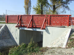 Új kerékpáros híd tervezése a Pákozdi-ér felett